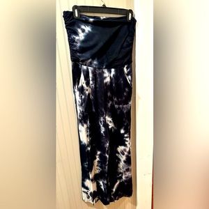 Strapless tie dye jumpsuit with pockets